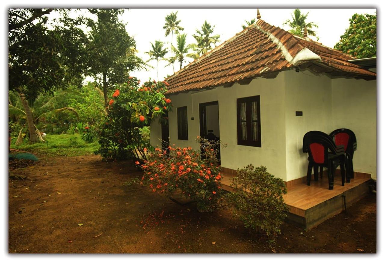Munroe Inn Homestay Kollam Exterior foto